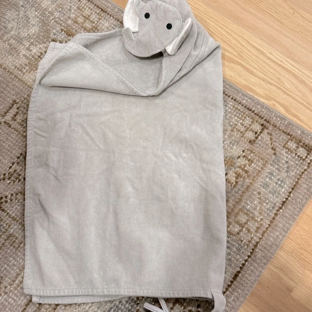 Adorable Elephant Hooded Baby Towel